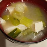 小松菜と豆腐とネギの味噌汁